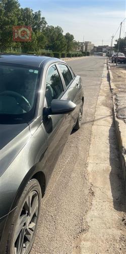 هیۆندای ئەلەنترا